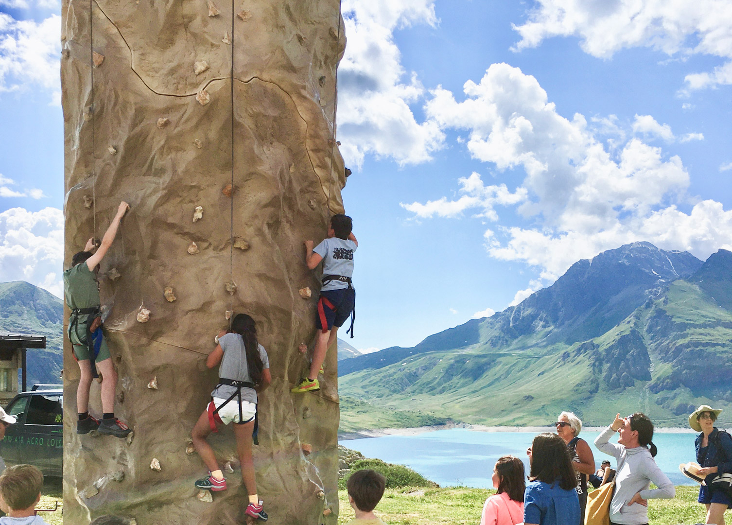 location mur d'escalade au lac du moncenis Savoie