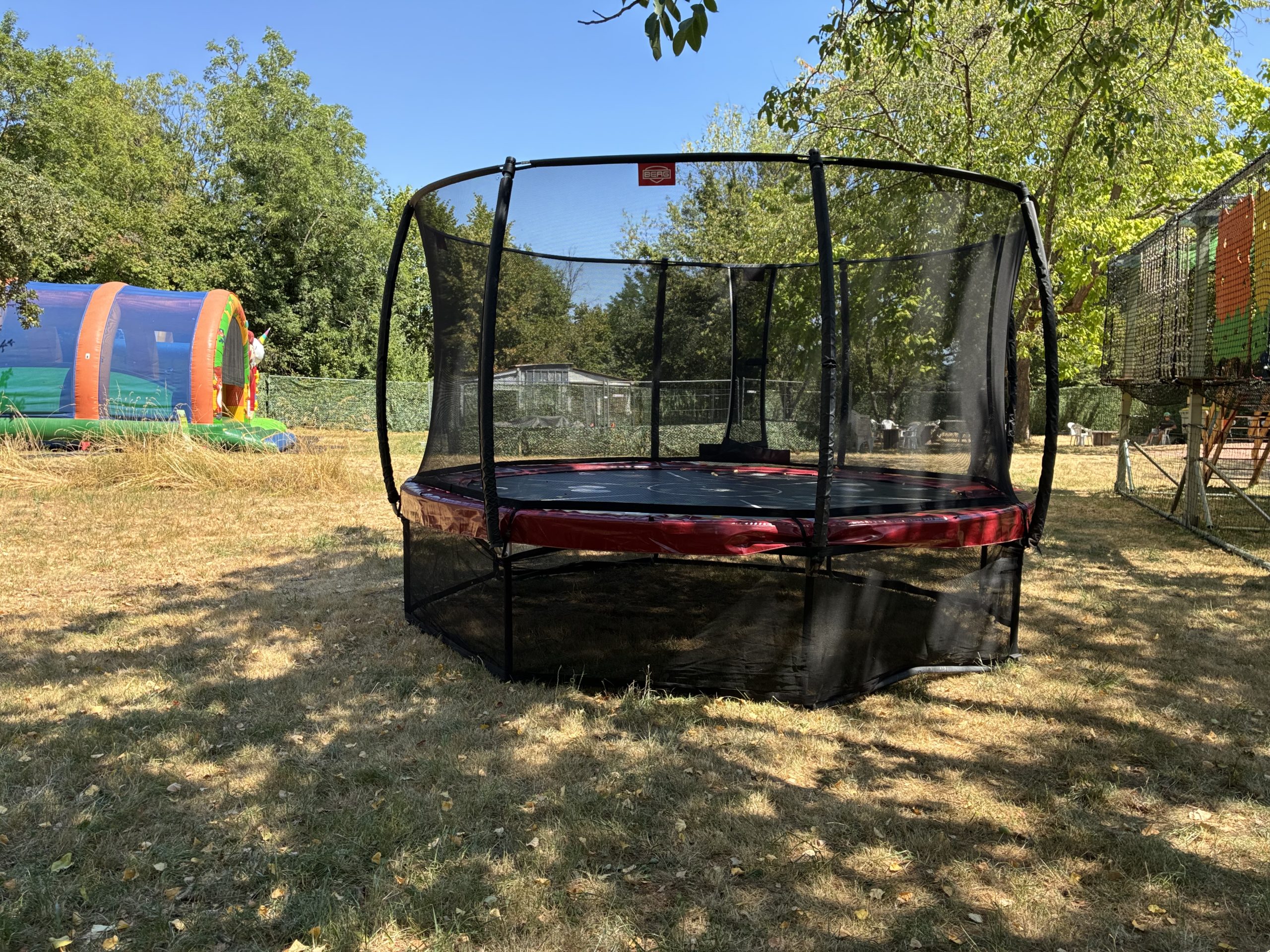 Fest'y Parc Cluny trampoline