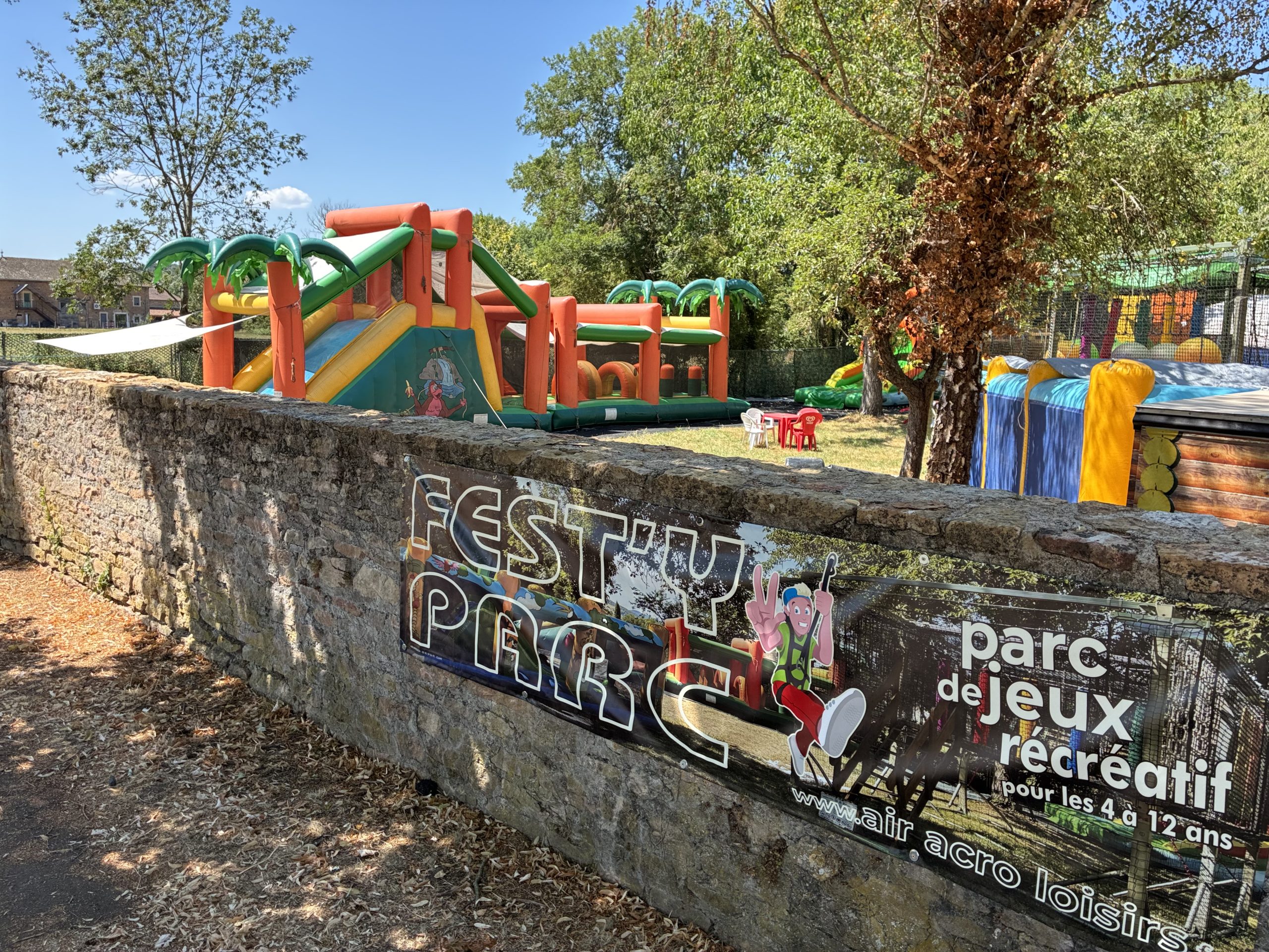 Fest'y Parc Cluny mur